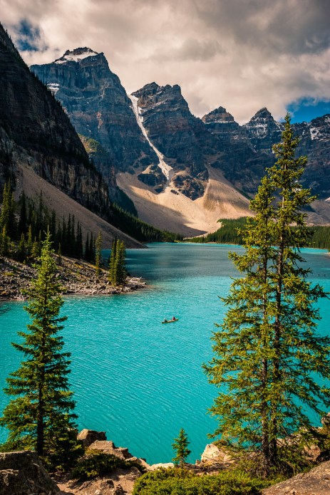 moraine-lake-banff-np-canada
